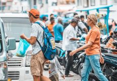 ފަތުރުވެރިންތަކެއް މާލޭގެ މަގުމަތީގައި - ފޮޓޯ: ވަގުތު