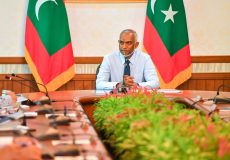 ރައީސް ޑރ. މުއިއްޒު ވަޒީރުންގެ މަޖިލީހުގައި: ފޮޓޯ: ރައީސް އޮފީސް